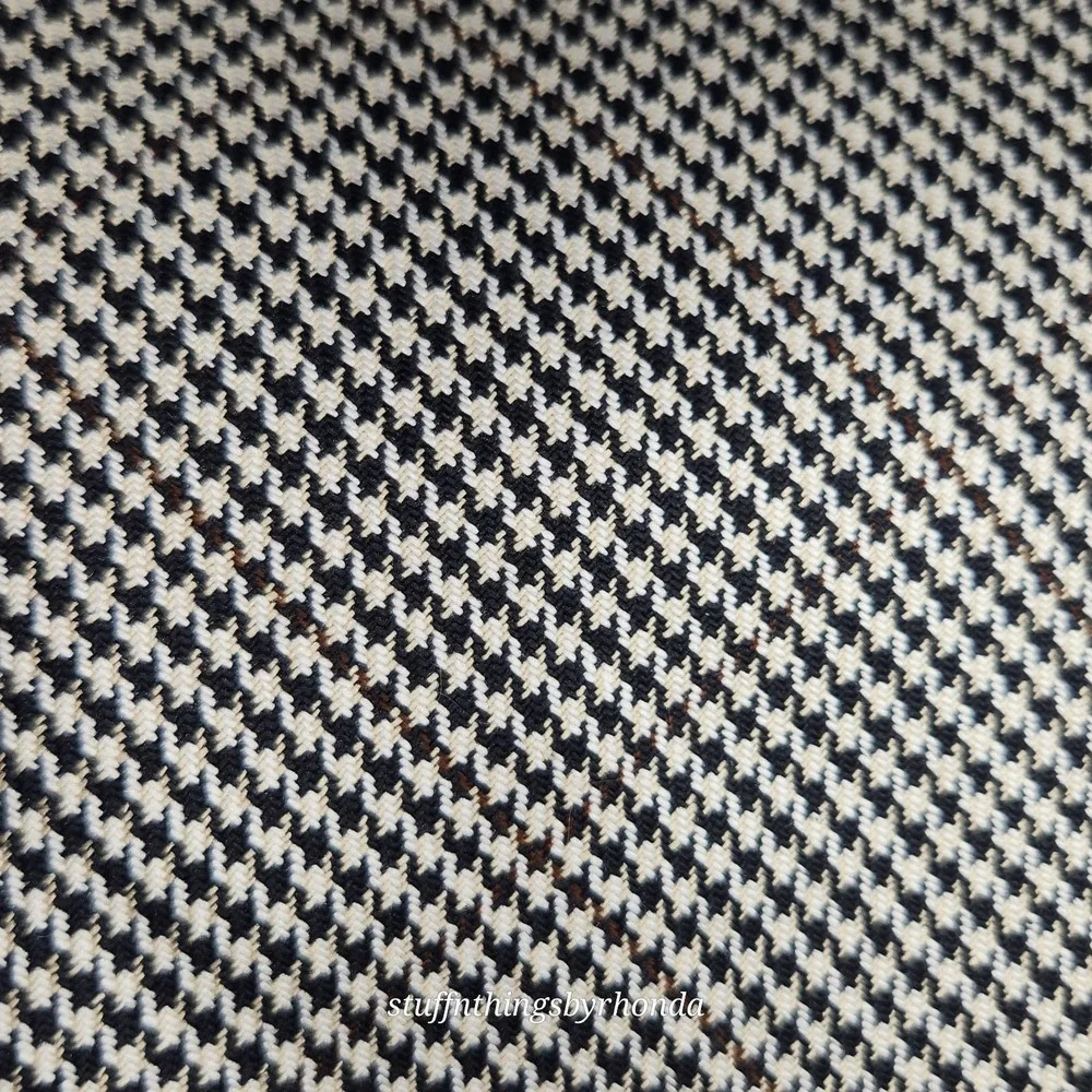 VTG 100% Silk Ivory, Black And Tan Houndstooth 2 Button Blazer Sport Coat Jacket
